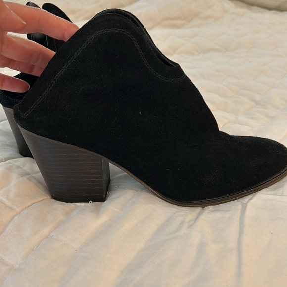 Chinese Laundry faux suede ankle boots, so cute! Fits a size 9.5, great cond! - Picture 6 of 8